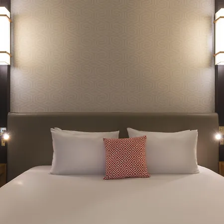 Le Marquis By Inwood