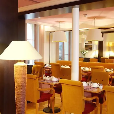 Le Marquis By Inwood