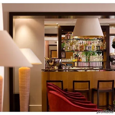 Le Marquis By Inwood