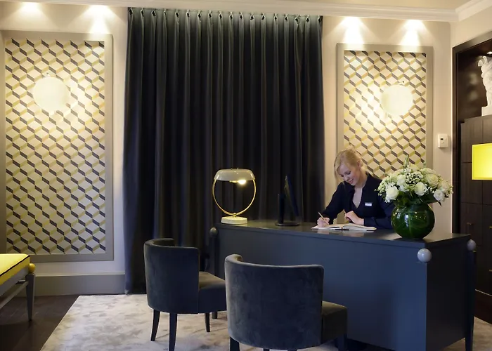 Hotel Le Marquis By Inwood 4*