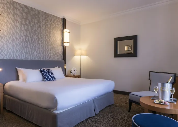 Le Marquis By Inwood Hotel