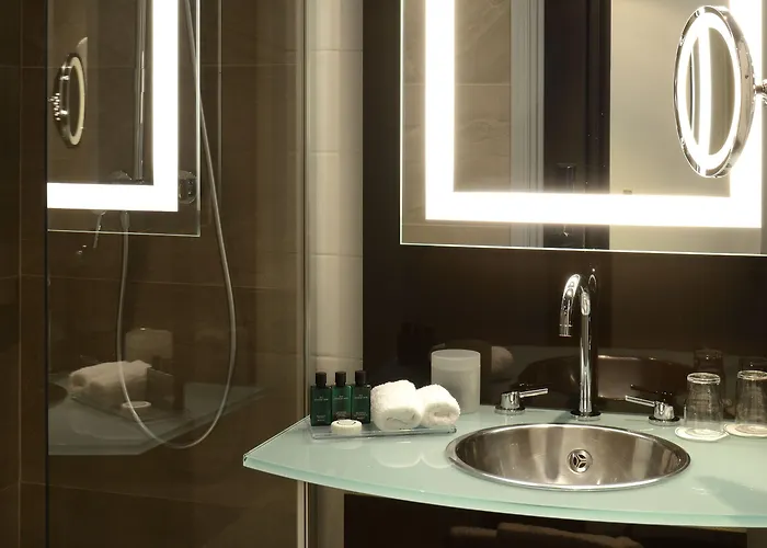 Le Marquis By Inwood Hotel