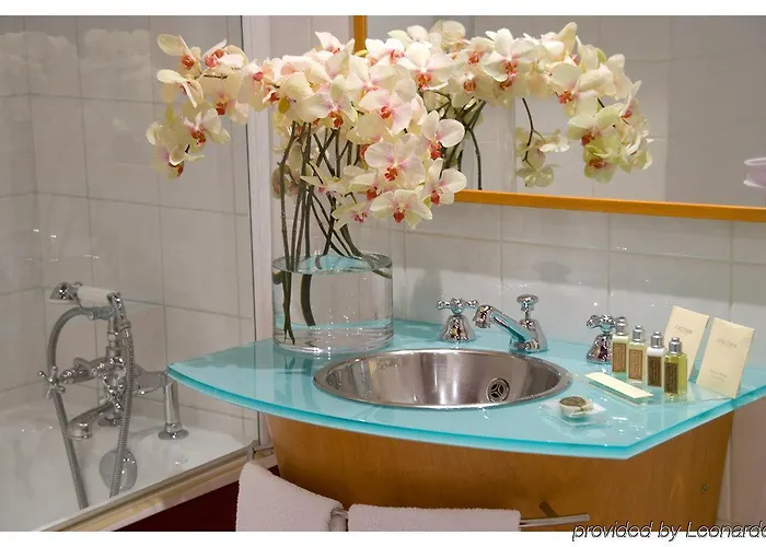 Le Marquis By Inwood