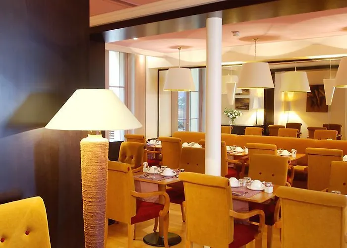 Le Marquis By Inwood