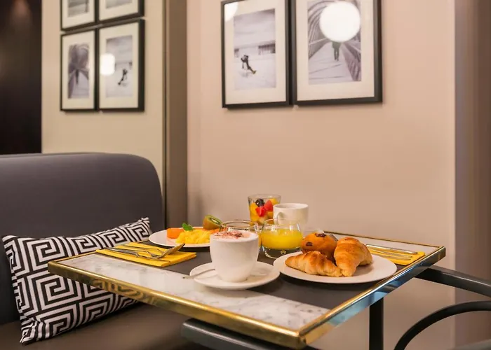 Le Marquis By Inwood Hotell
